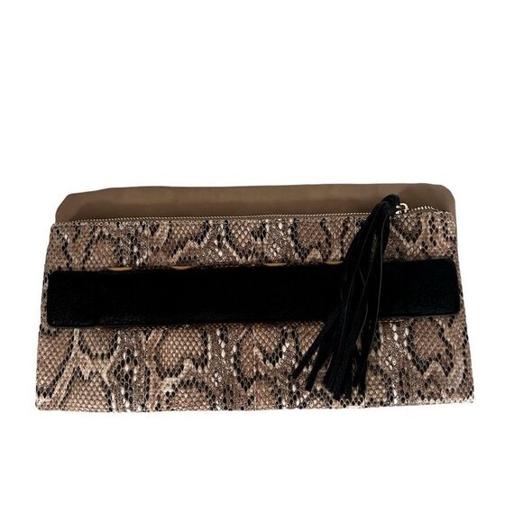 BCBGeneration Clutch EUC   - Picture 1 of 5